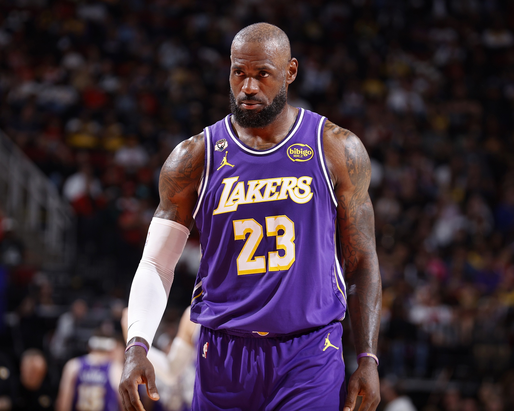 世界杯赛事资讯-A·史密斯:湖蜜永远无法像骑蜜那样爱戴老詹 他不是科比&魔术师